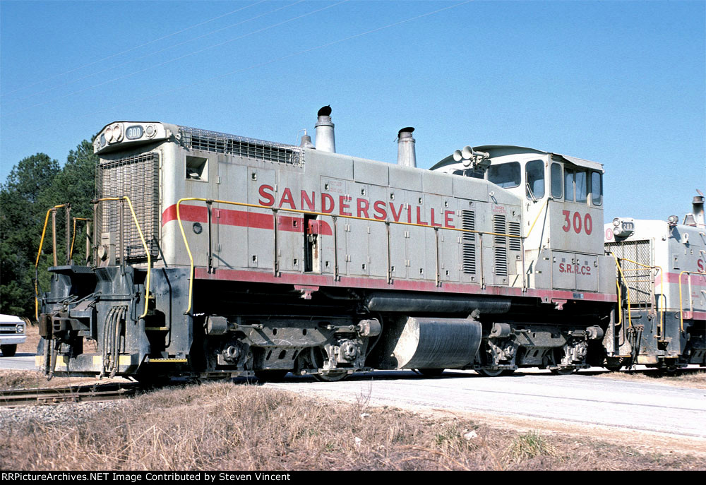 Sandersville RR SW1500 #300